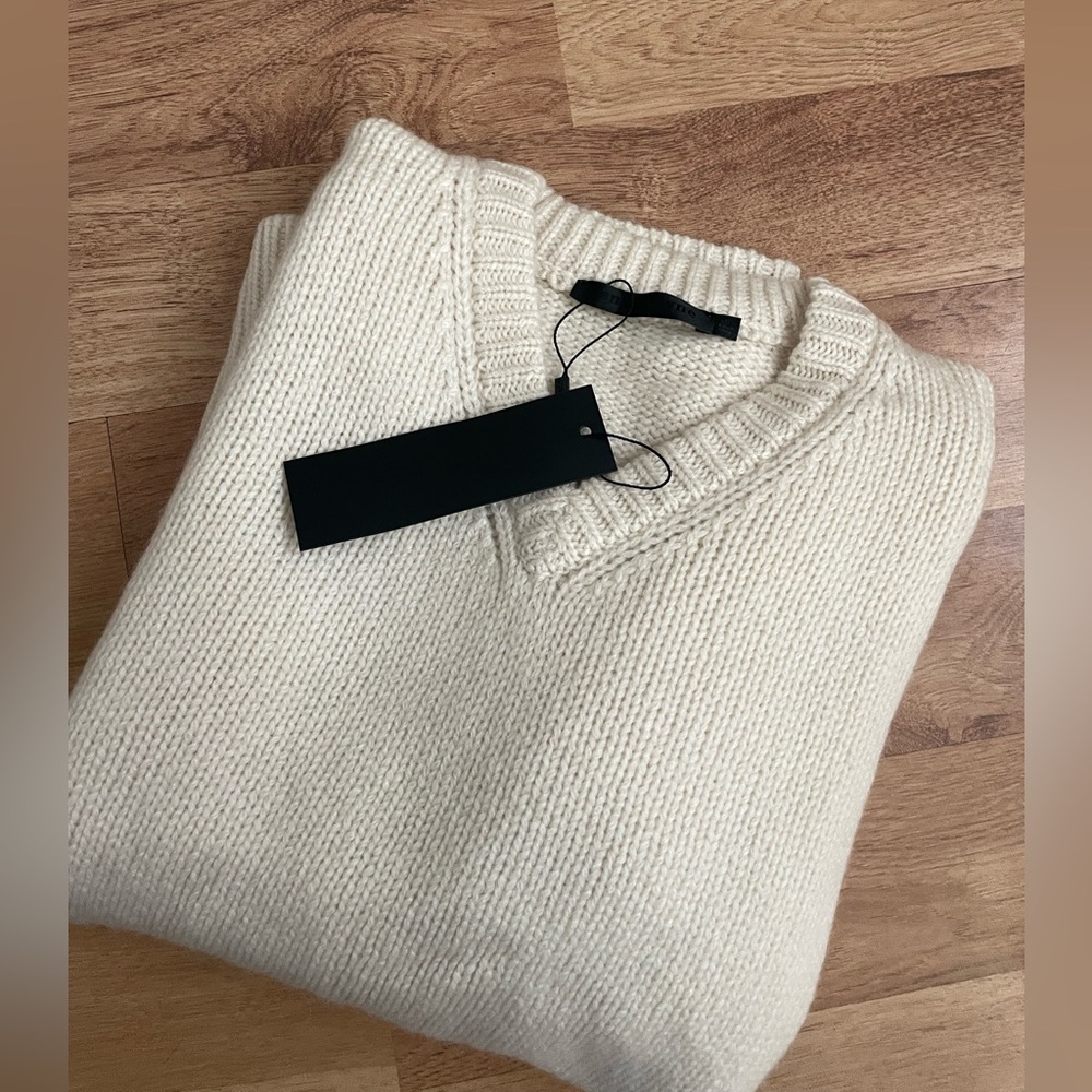 *Brand new* Jenni Kayne cashmere sweater